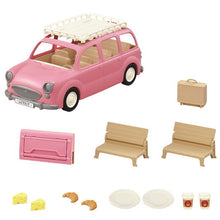 Load image into Gallery viewer, Sylvanian Families Family Picnic Van
