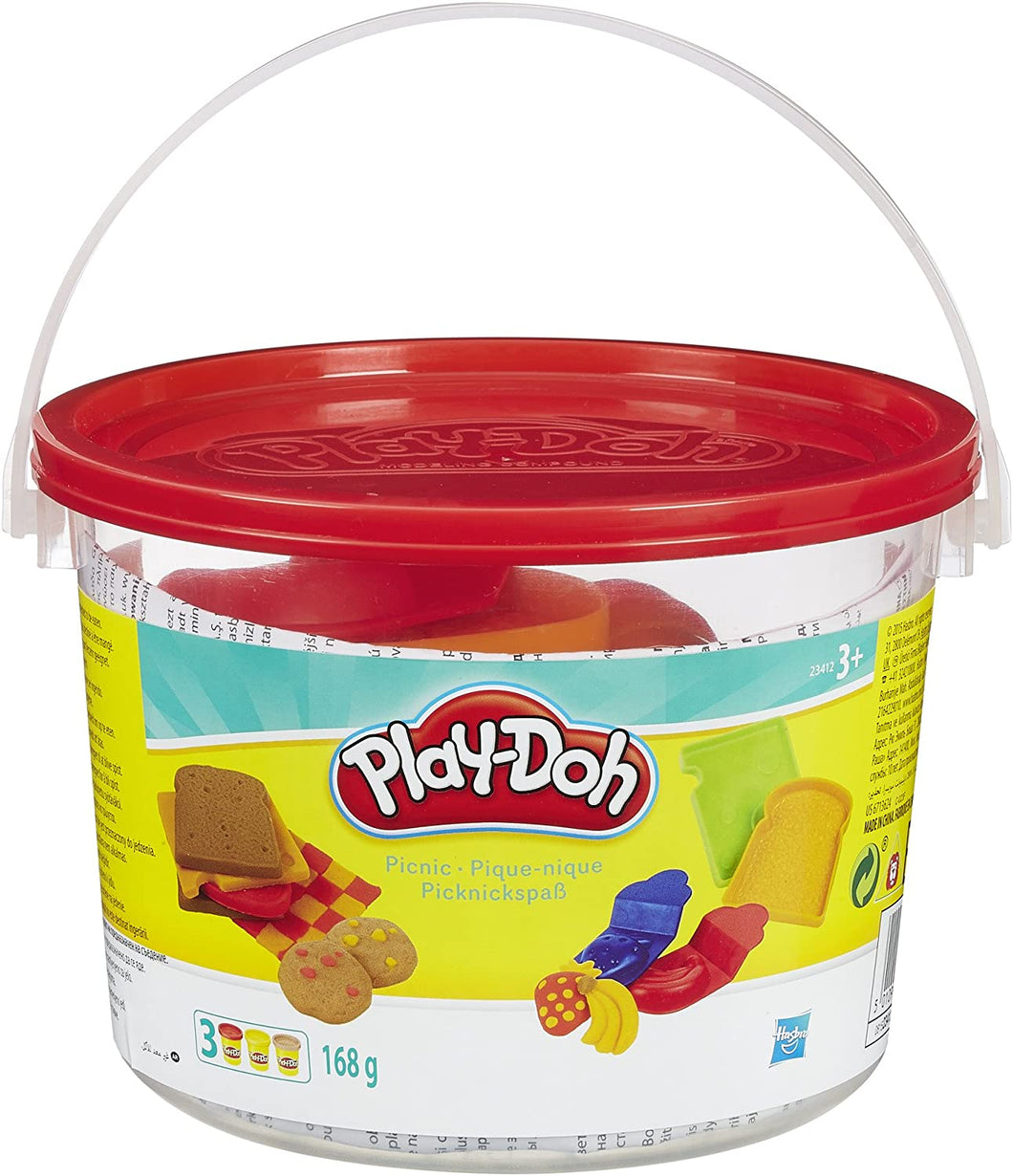 Play-Doh Bucket Picnic