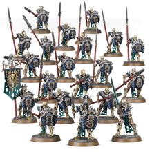 Load image into Gallery viewer, AOS Ossiarch Bonereapers Mortek Guard 92-25
